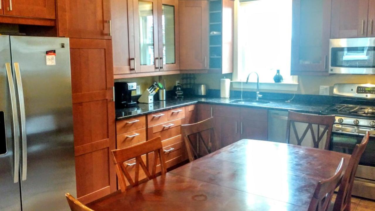 2 Bedroom Boston Condo In Jamaica Plain With Parking Екстер'єр фото