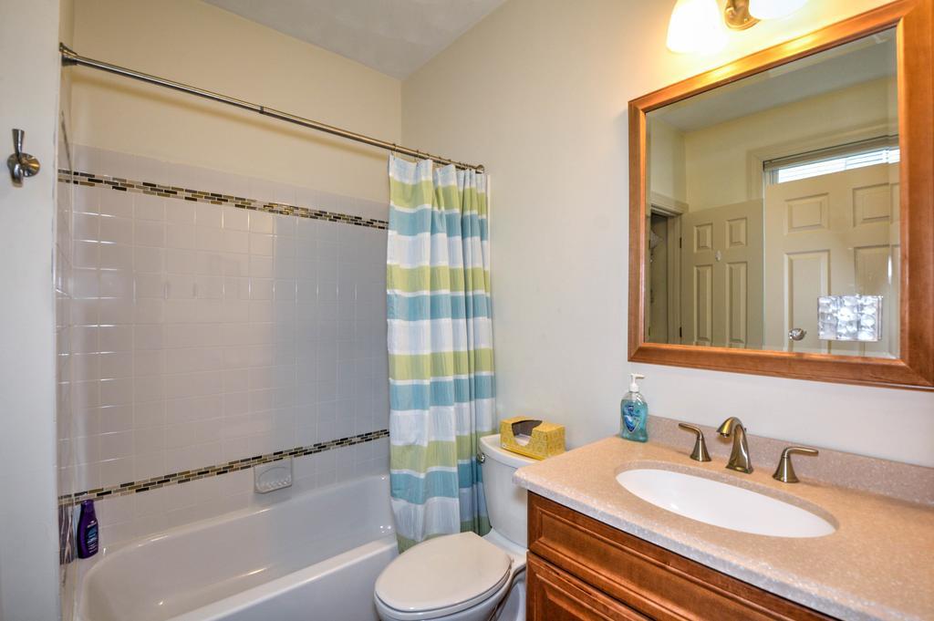 2 Bedroom Boston Condo In Jamaica Plain With Parking Екстер'єр фото